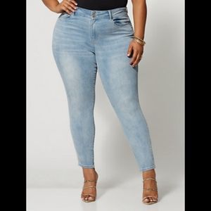 Light Wash Premium Mid-Rise Skinny Jeans